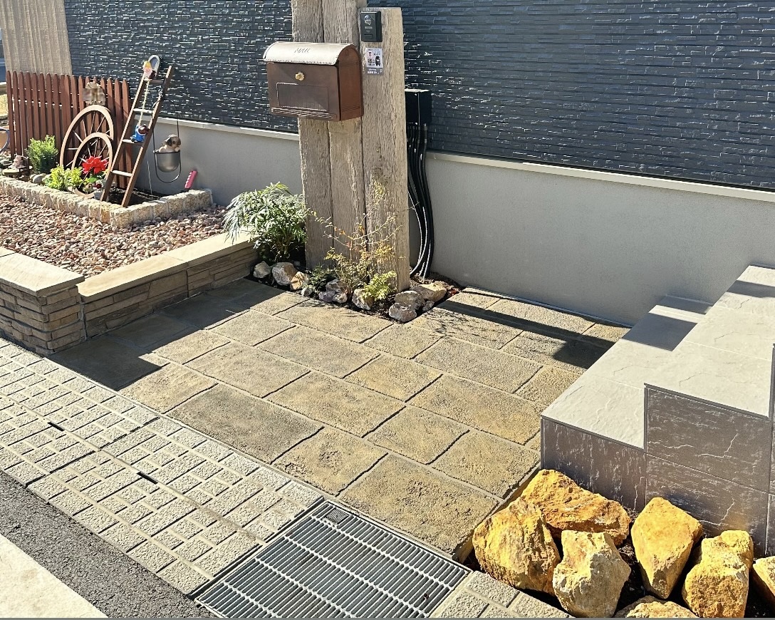 DFB919B6-742A-4C6E-A386-79D56DEF60BD